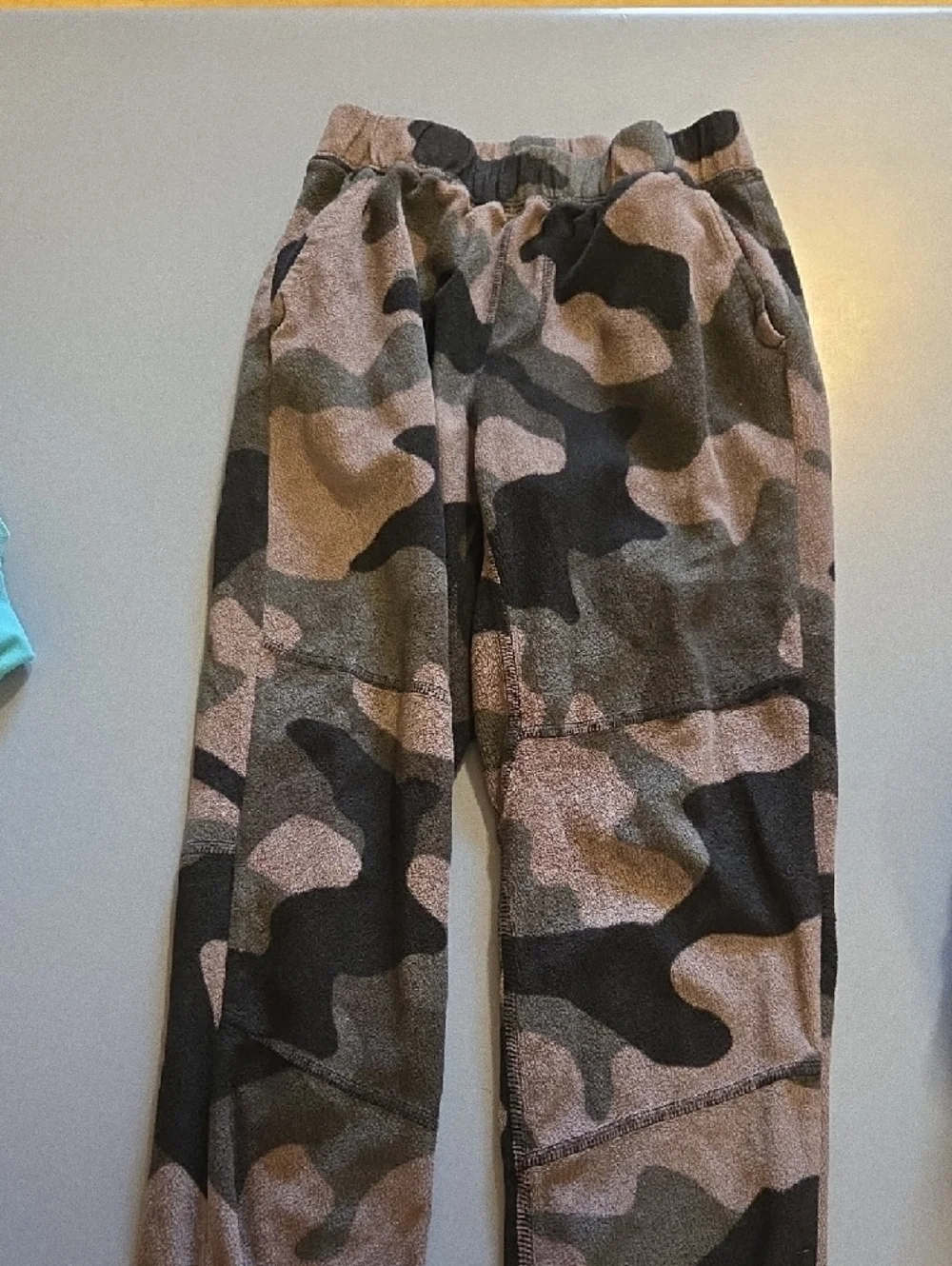 Columbia Kids Camouflage Fleece Joggers - Green & Brown - Picture 4 of 4